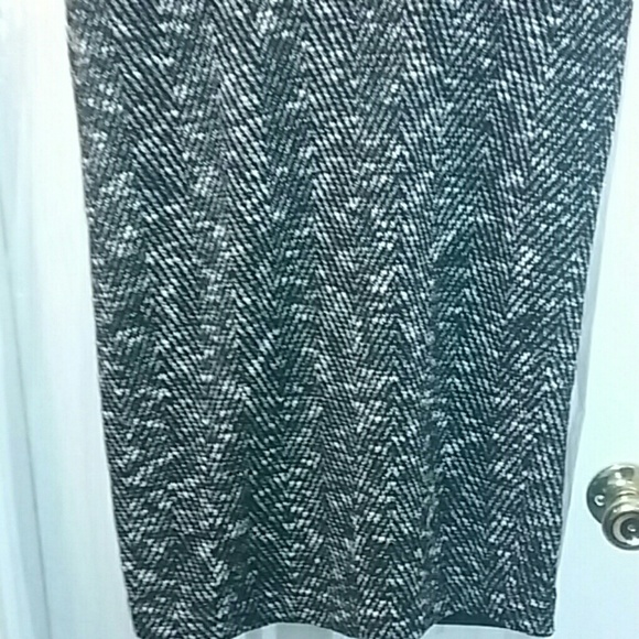 (NEW) Newyork and company Dress - Picture 4 of 8